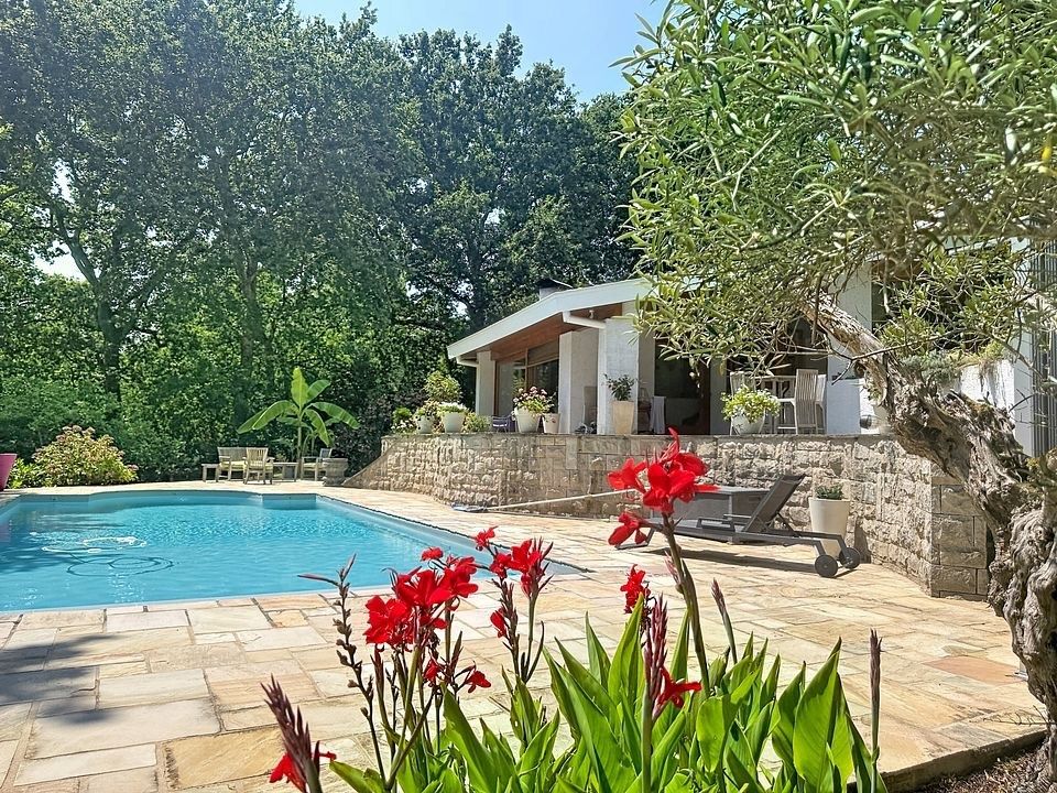 house 7 Rooms for sale on BIDART (64210)