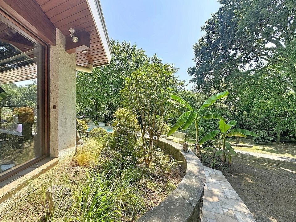 house 7 Rooms for sale on BIDART (64210)