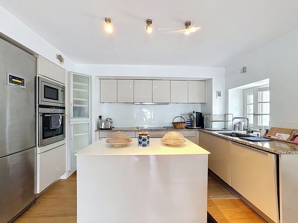 apartment 4 Rooms for sale on BIARRITZ (64200)