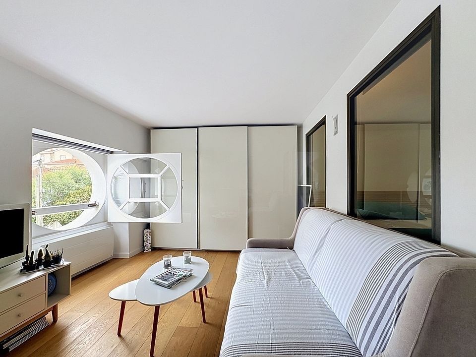 apartment 4 Rooms for sale on BIARRITZ (64200)