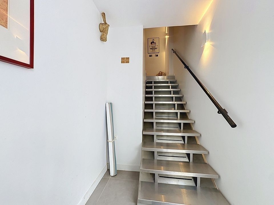 apartment 4 Rooms for sale on BIARRITZ (64200)