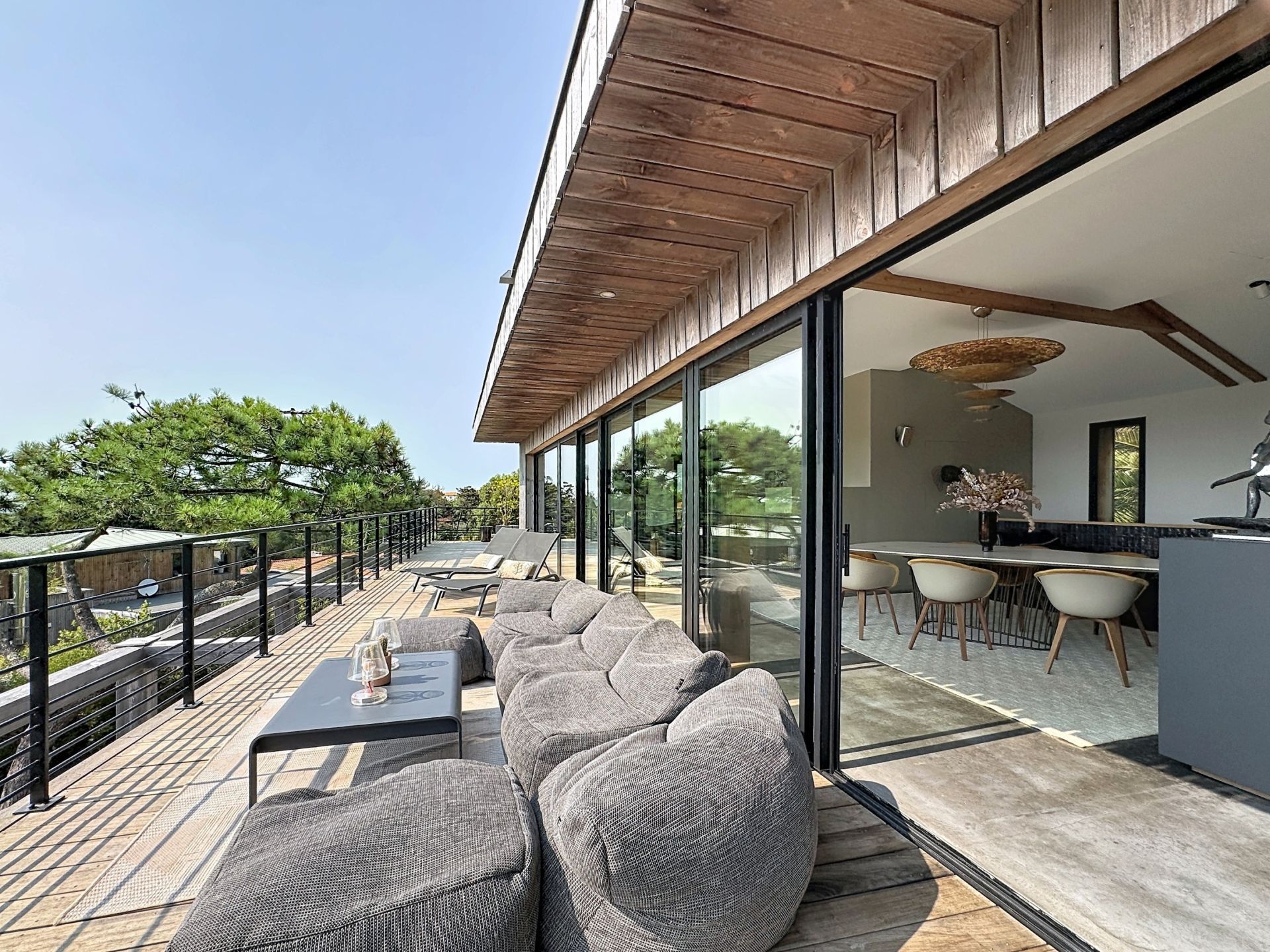 house 10 Rooms for sale on ANGLET (64600)