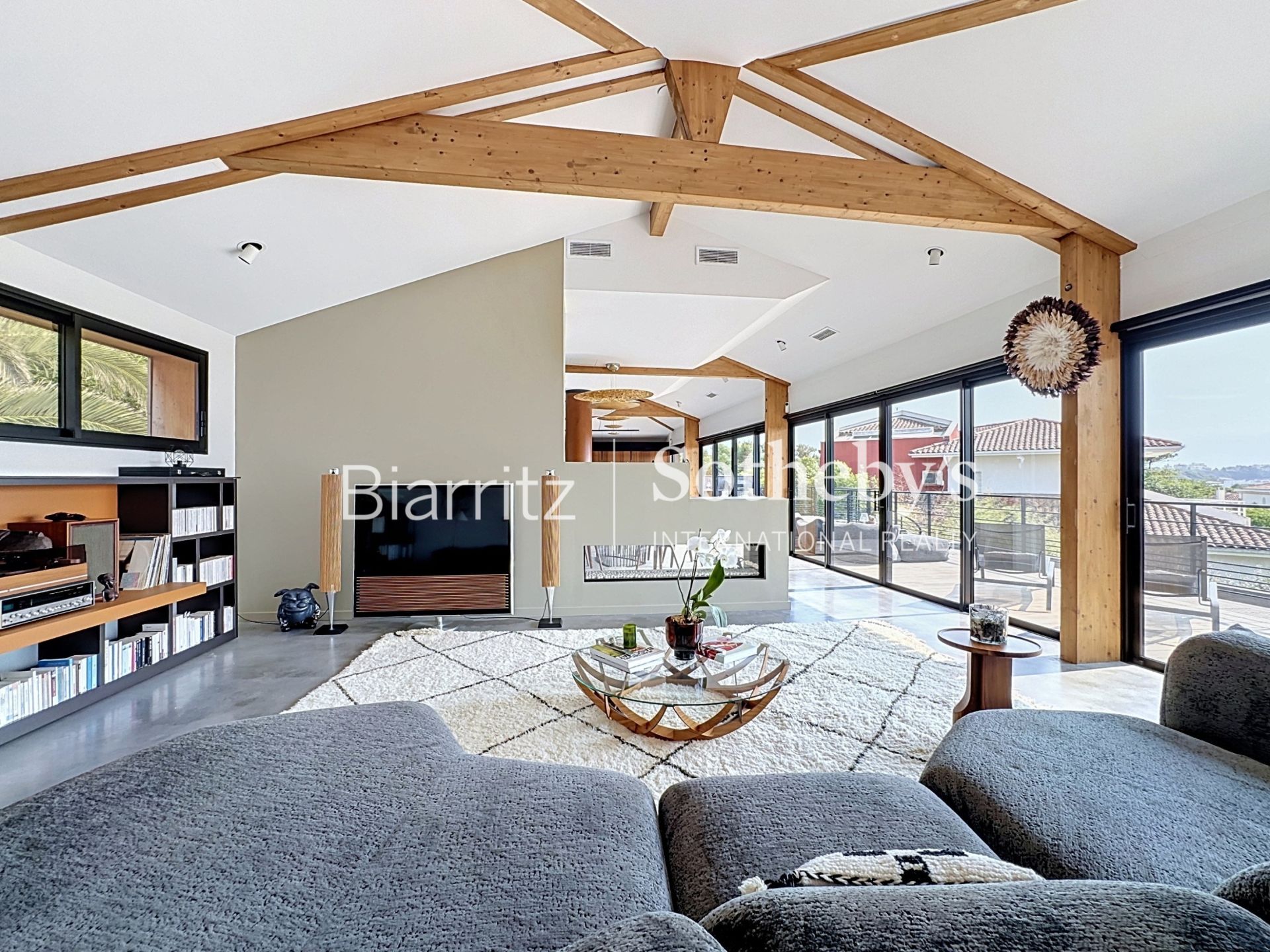 house 10 Rooms for sale on ANGLET (64600)