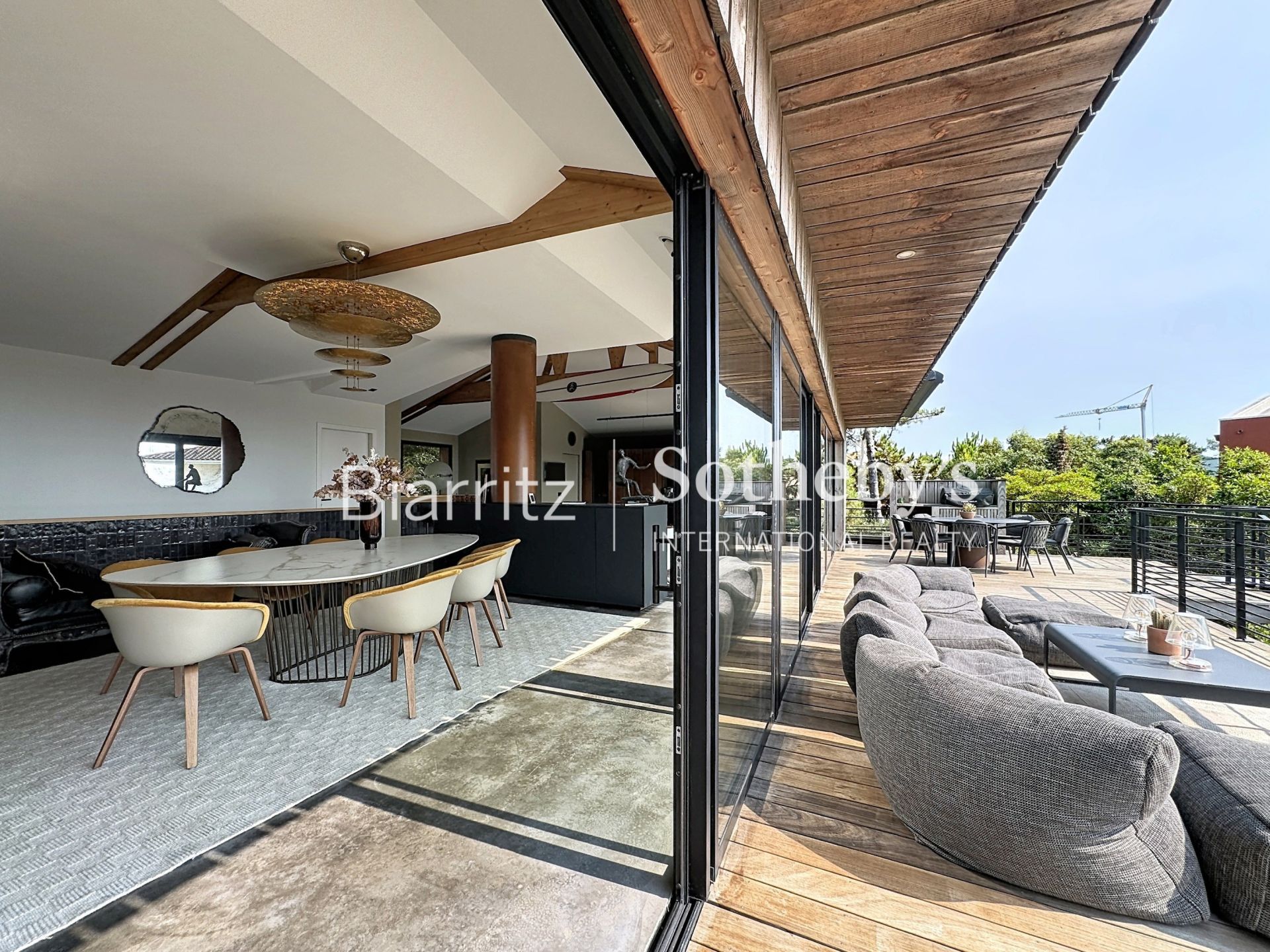 house 10 Rooms for sale on ANGLET (64600)