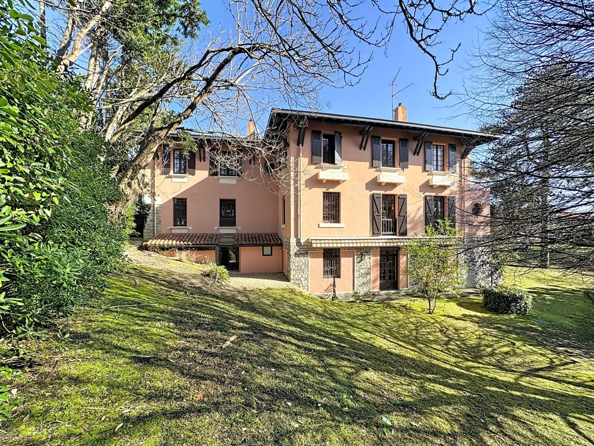 maison 10 Pièces en vente sur ANGLET (64600)