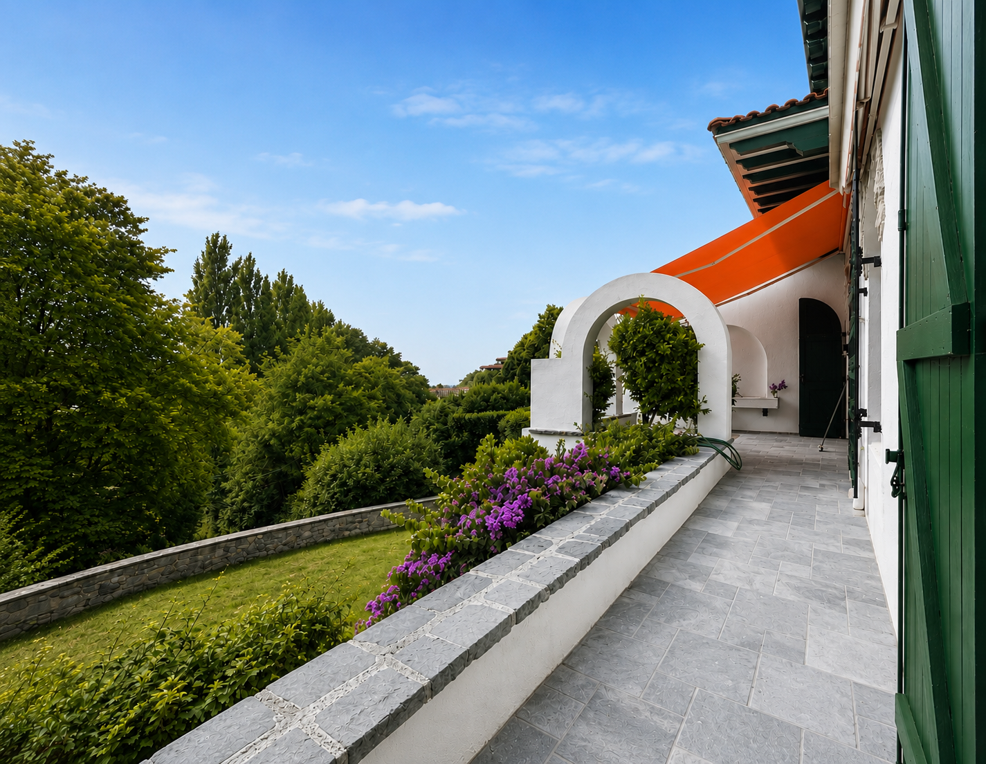 apartment 6 Rooms for sale on BIARRITZ (64200)