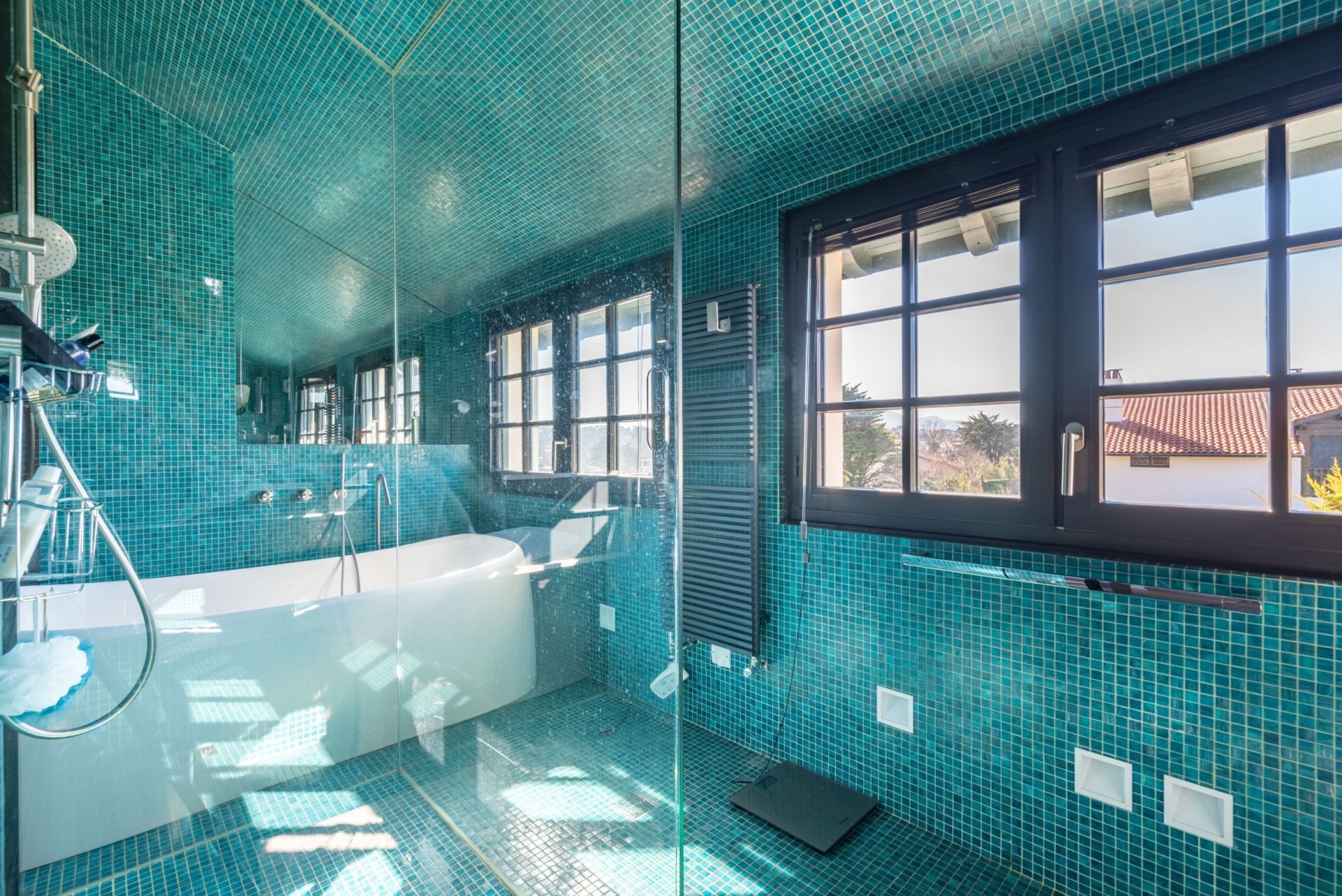 house 4 Rooms for sale on BIDART (64210)