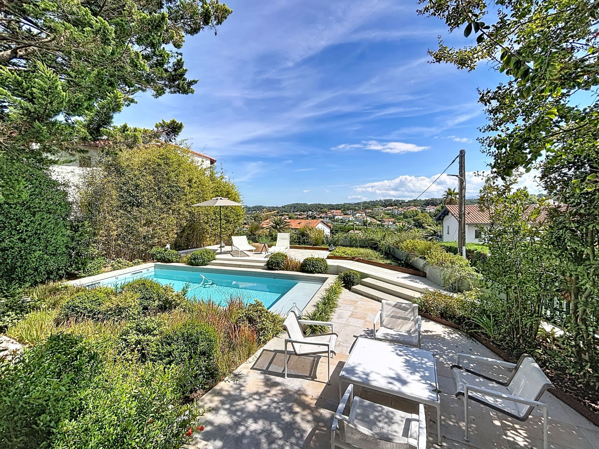 house 4 Rooms for sale on BIDART (64210)
