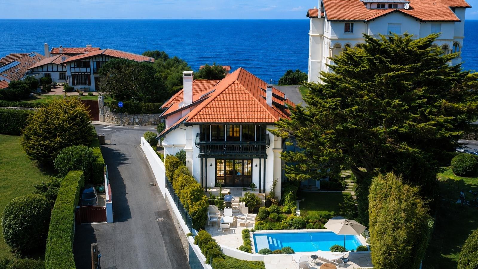 house 4 Rooms for sale on BIDART (64210)