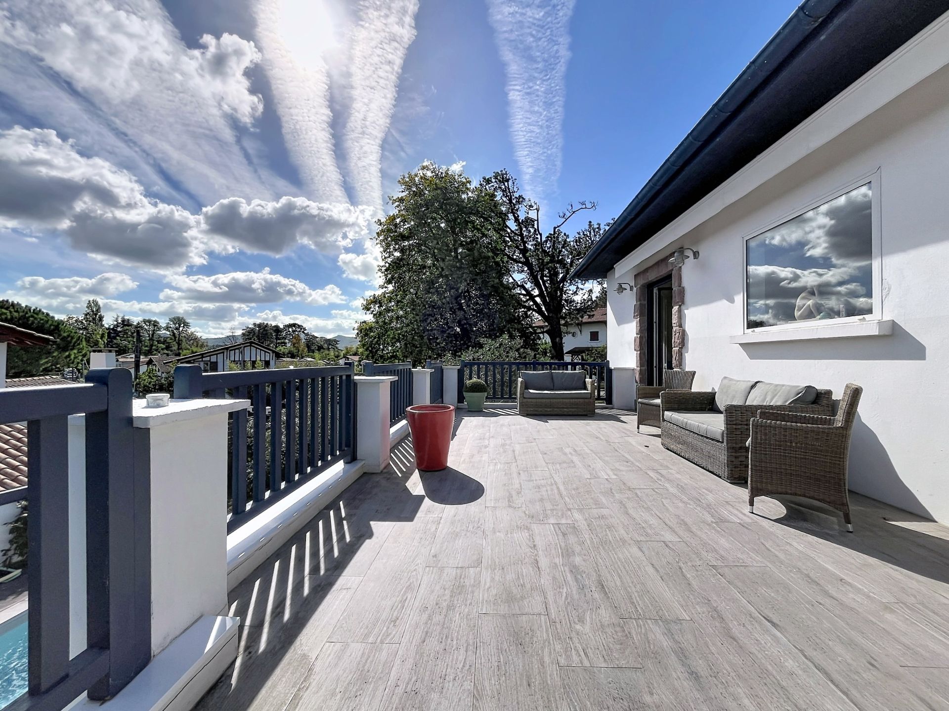 house 5 Rooms for sale on CIBOURE (64500)