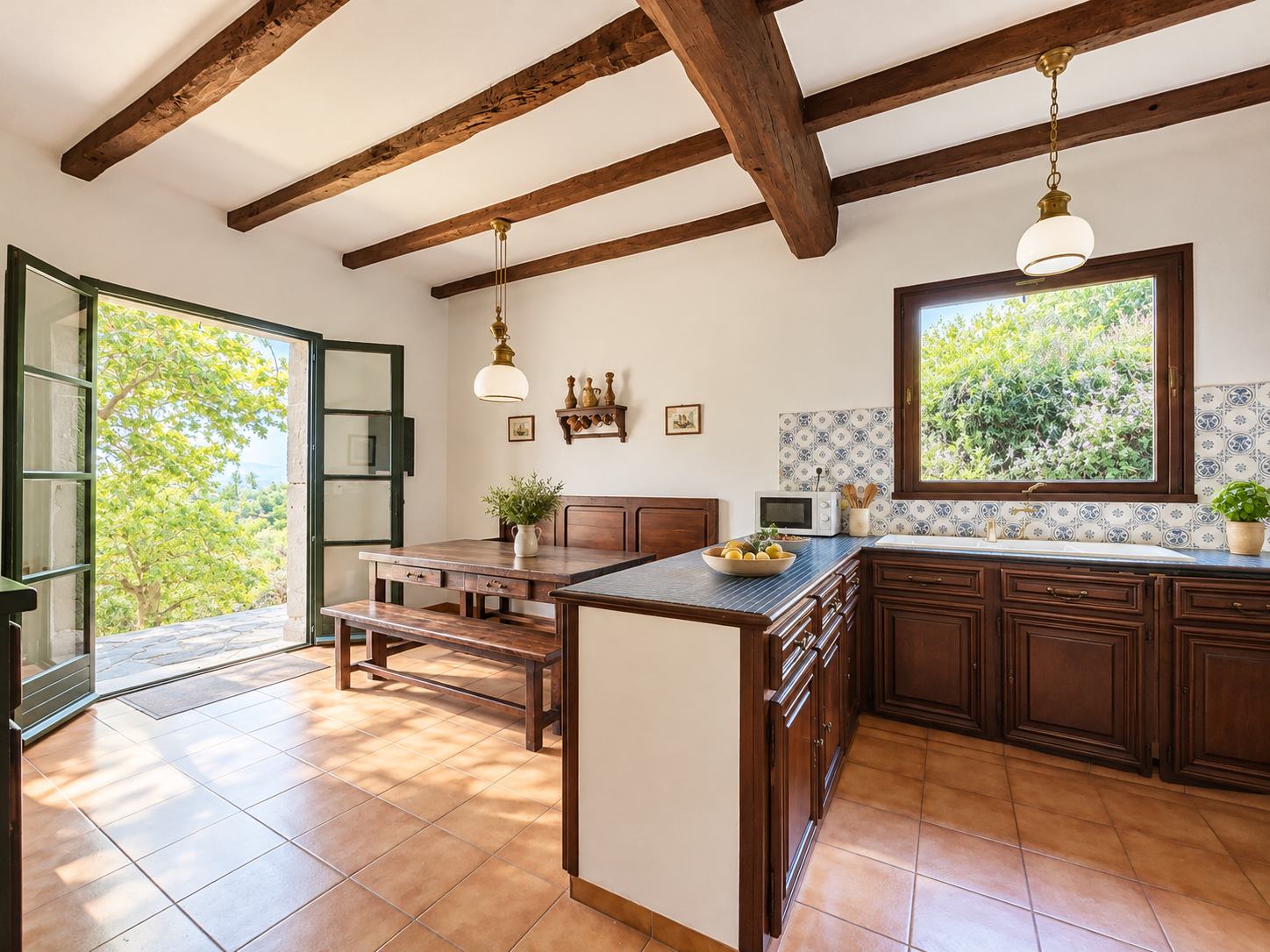 house 10 Rooms for sale on CIBOURE (64500)