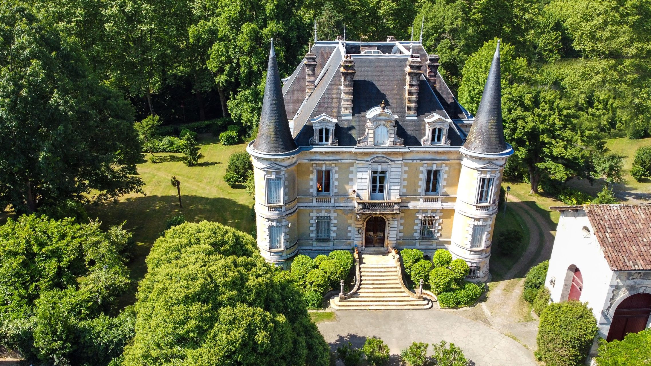 castle 15 Rooms for sale on HABAS (40290)
