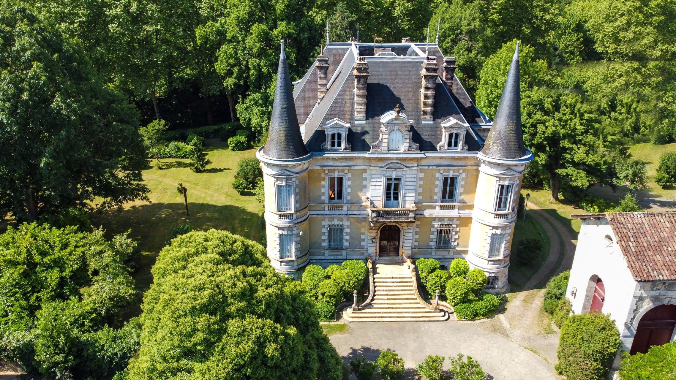 castle 15 Rooms for sale on HABAS (40290)