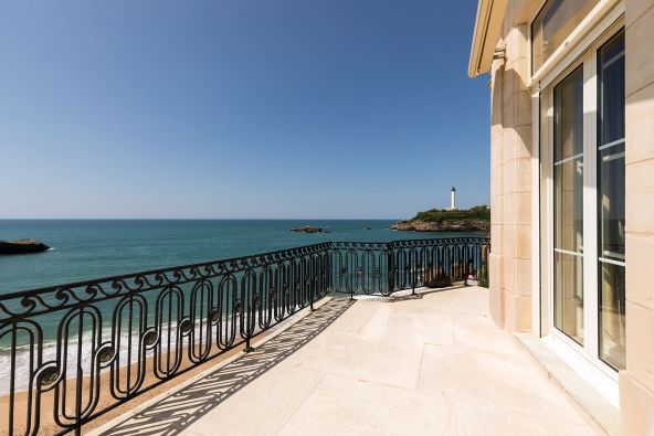 Vente Appartement Biarritz 7 Pièces 486 m²