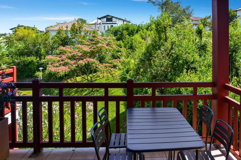apartment 3 Rooms for sale on GUETHARY (64210)