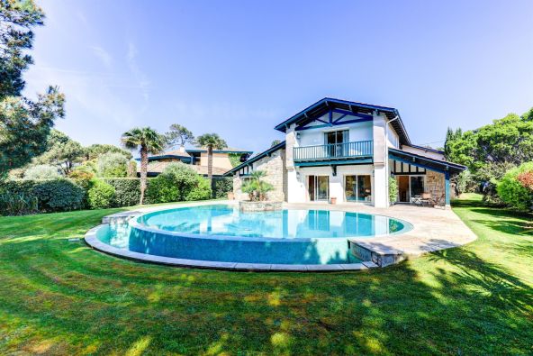 Vente Maison Anglet 6&nbsp;Pièces 317&nbsp;m²