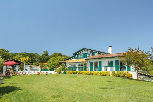 Vente Maison traditionnelle Arcangues 7&nbsp;Pièces 350&nbsp;m²