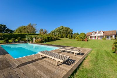 Vente Propriété Saint-Pée-sur-Nivelle 7&nbsp;Pièces 250&nbsp;m²