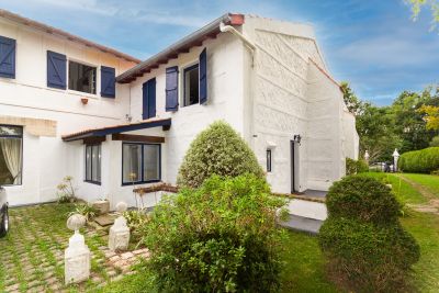 Sale Traditional house Ciboure 6&nbsp;Rooms 176&nbsp;m²