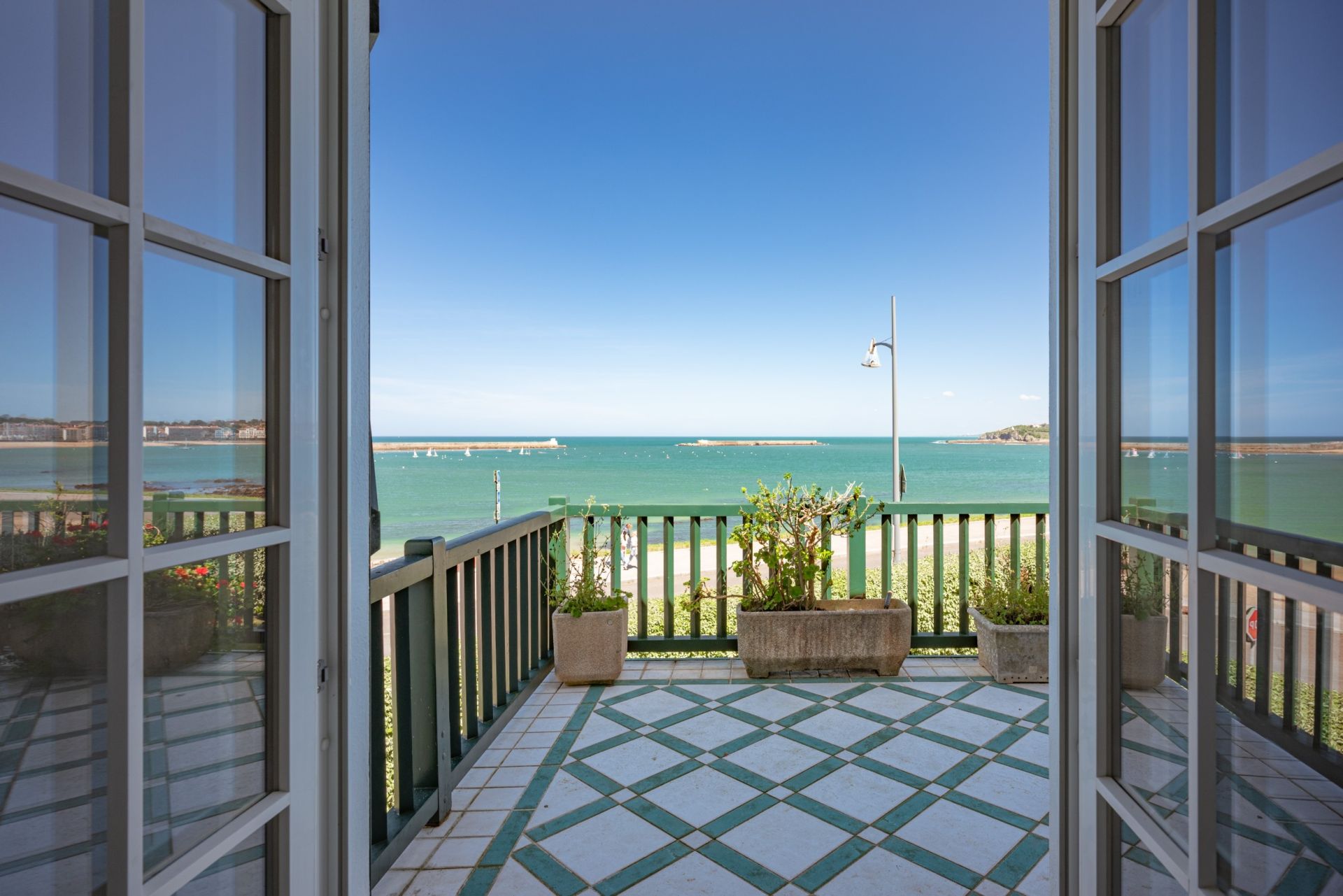 apartment 6 Rooms for sale on CIBOURE (64500)