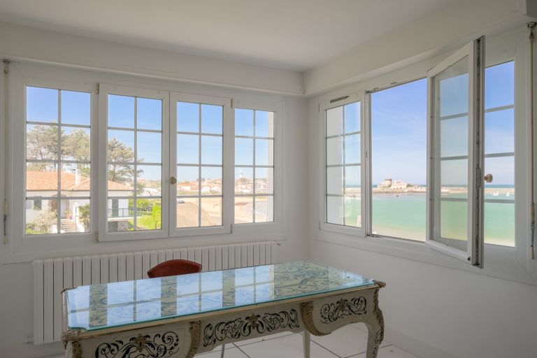 apartment 6 Rooms for sale on CIBOURE (64500)