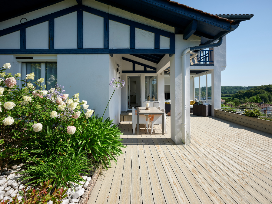house 6 Rooms for sale on BASSUSSARRY (64200)