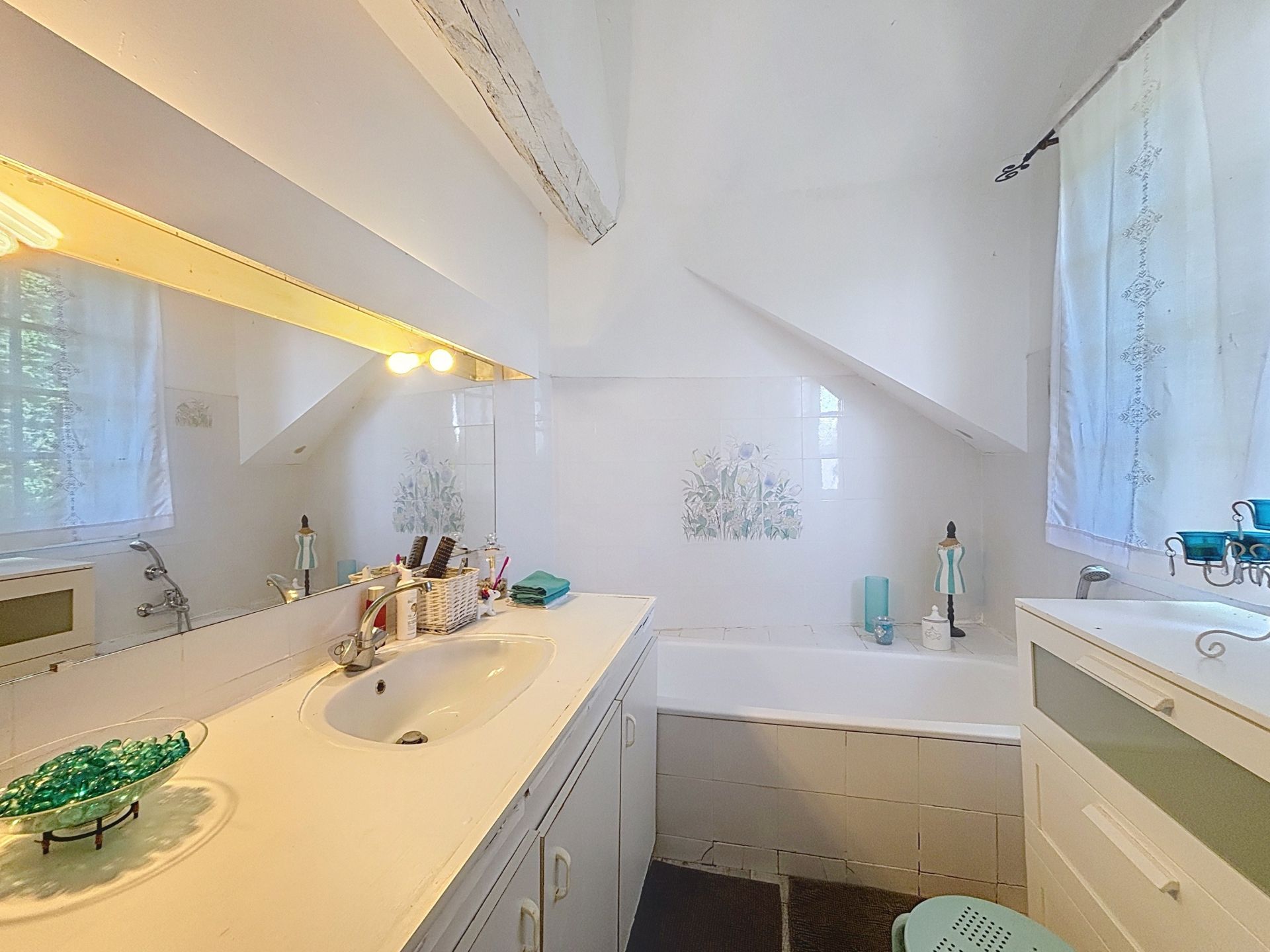 house 20 Rooms for sale on HAUT DE BOSDARROS (64800)