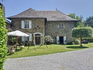 house 20 Rooms for sale on HAUT DE BOSDARROS (64800)