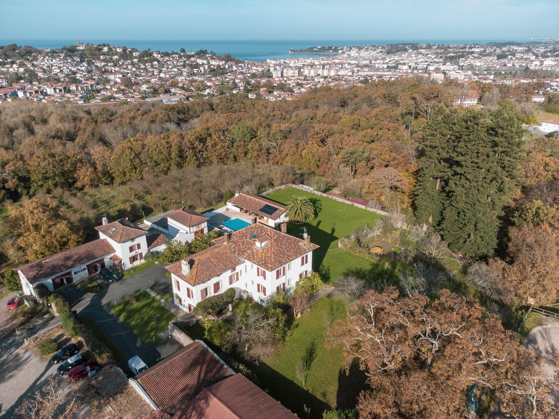 equestrian property 18 Rooms for sale on URRUGNE (64122)