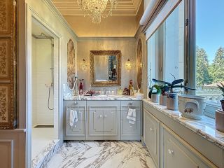 apartment 8 Rooms for sale on PAU (64000)