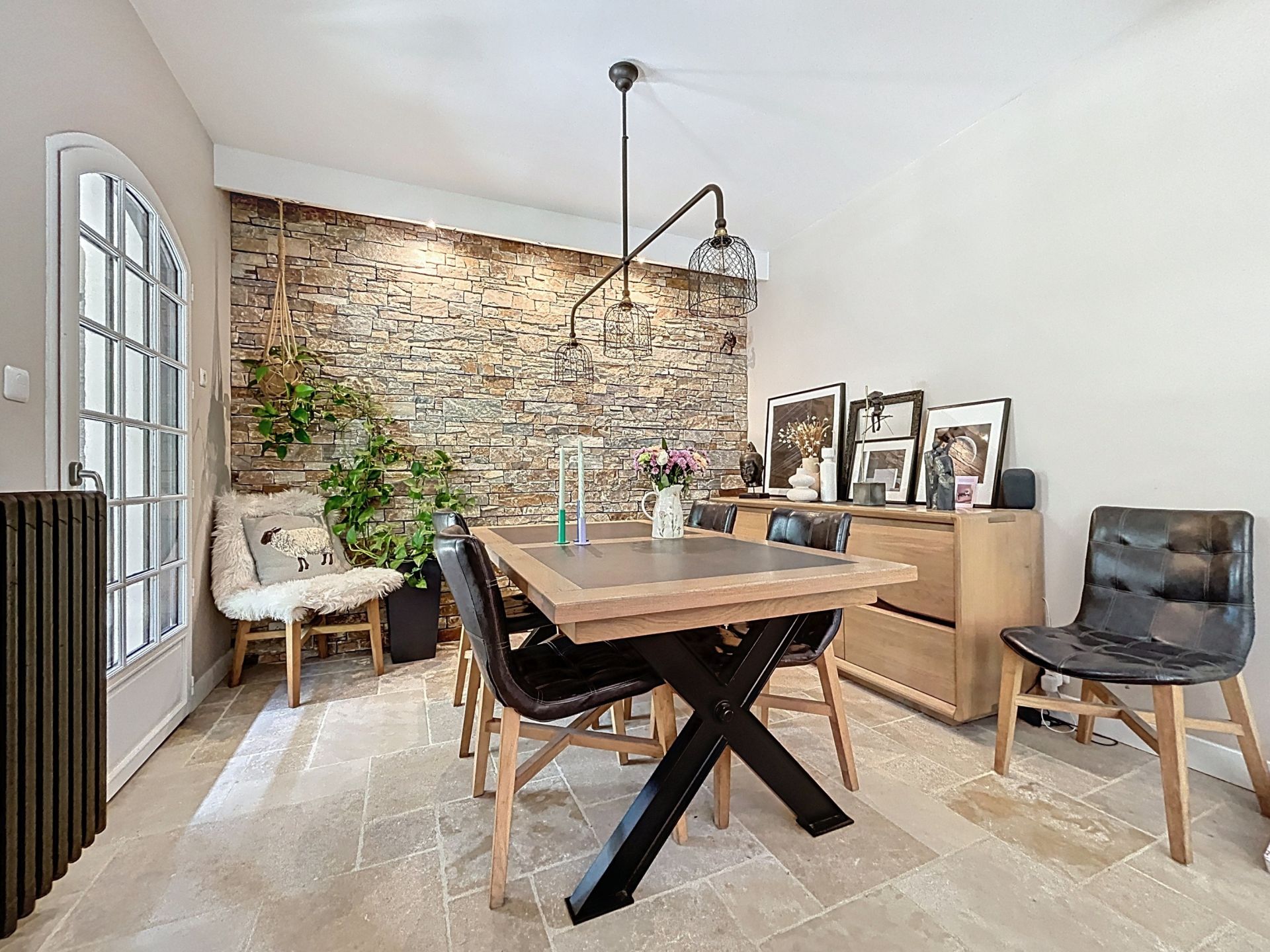 house 5 Rooms for sale on AHETZE (64210)