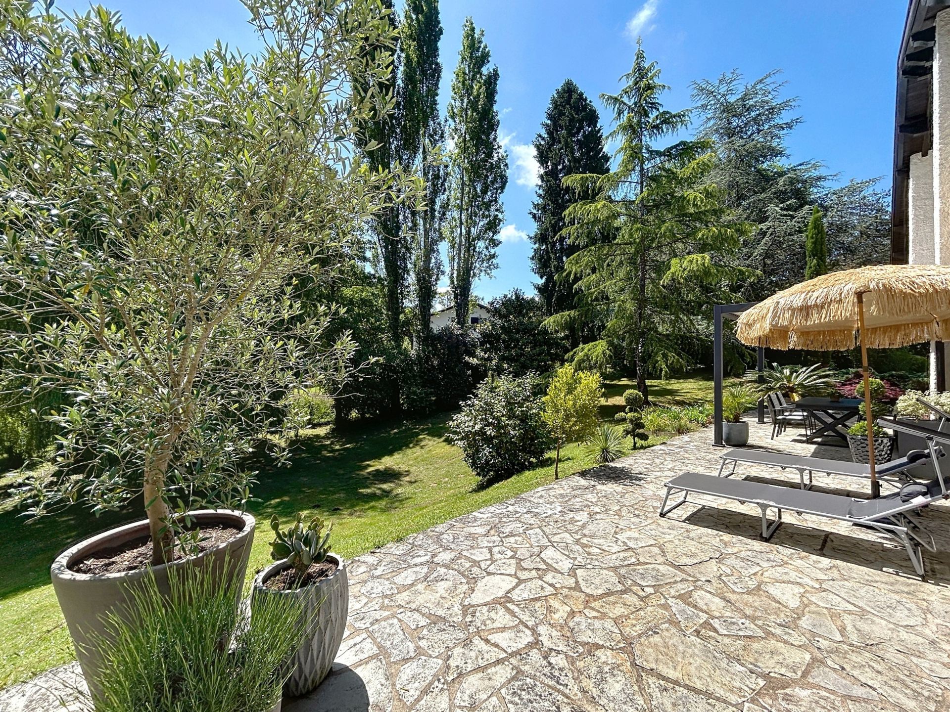 house 5 Rooms for sale on AHETZE (64210)