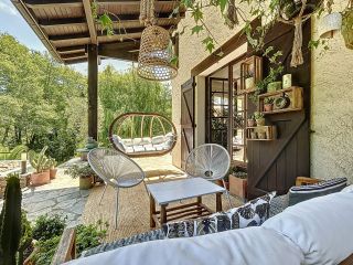 house 5 Rooms for sale on AHETZE (64210)