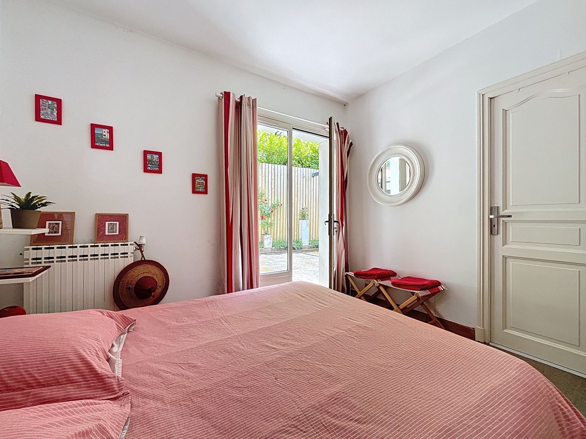 house 6 Rooms for sale on CIBOURE (64500)