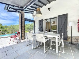 house 6 Rooms for sale on CIBOURE (64500)