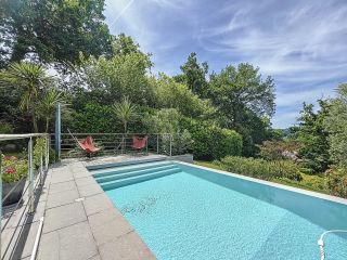 house 6 Rooms for sale on CIBOURE (64500)