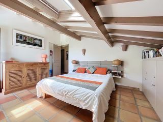 house 6 Rooms for sale on CIBOURE (64500)