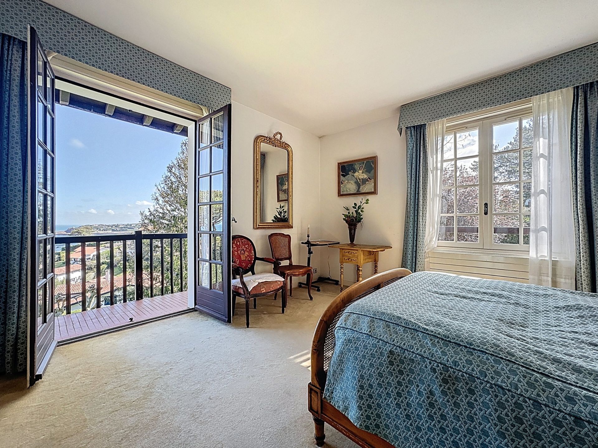 house 8 Rooms for sale on CIBOURE (64500)