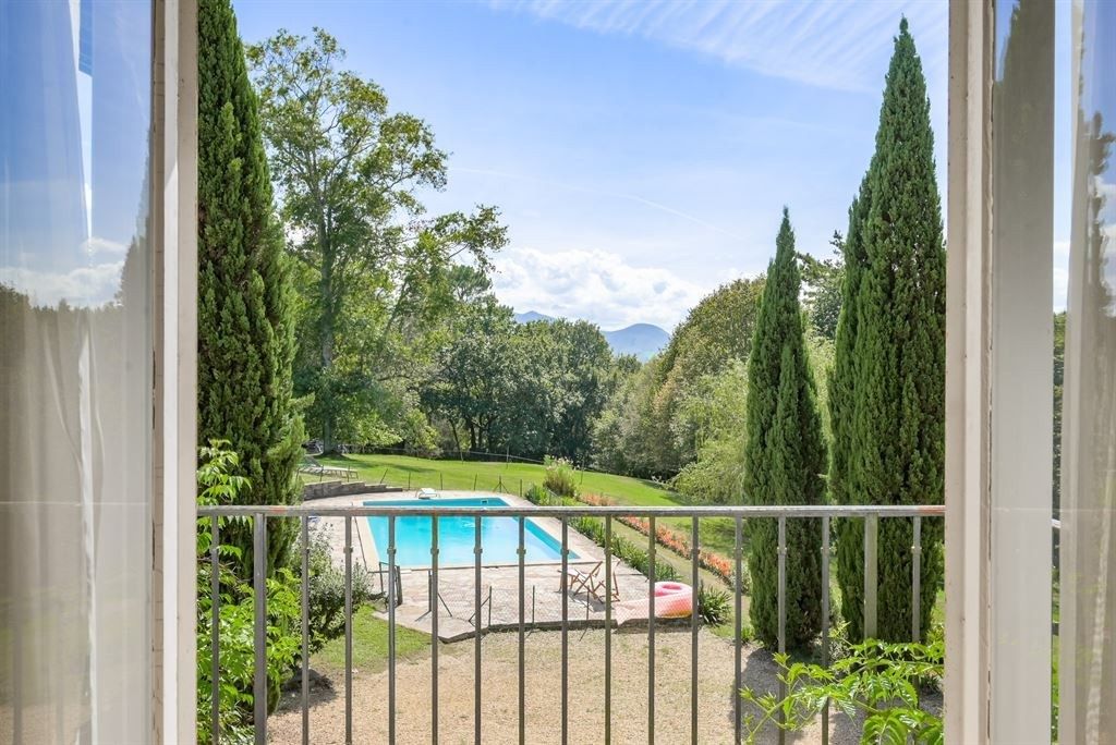 propriété 15 Pièces en vente sur ST JEAN DE LUZ (64500)