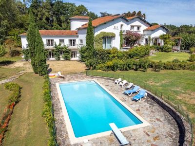 Vente Propriété Saint-Jean-de-Luz 15 Pièces 1200 m²