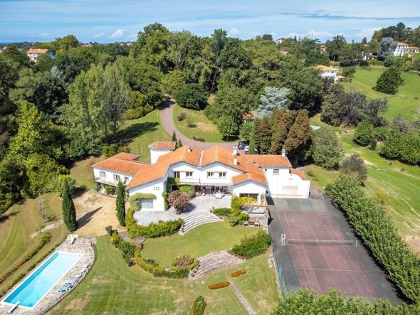 Sale Property Saint-Jean-de-Luz 15&nbsp;Rooms 1200&nbsp;m²