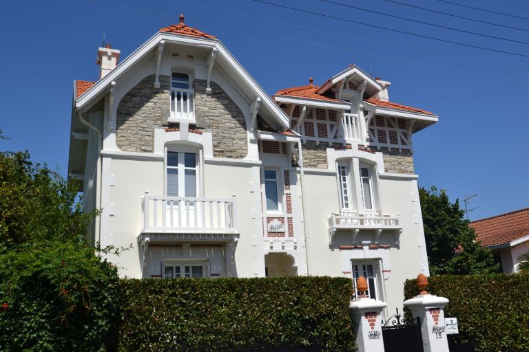 Purchase sale apartment balcony terrace downtown Biarritz